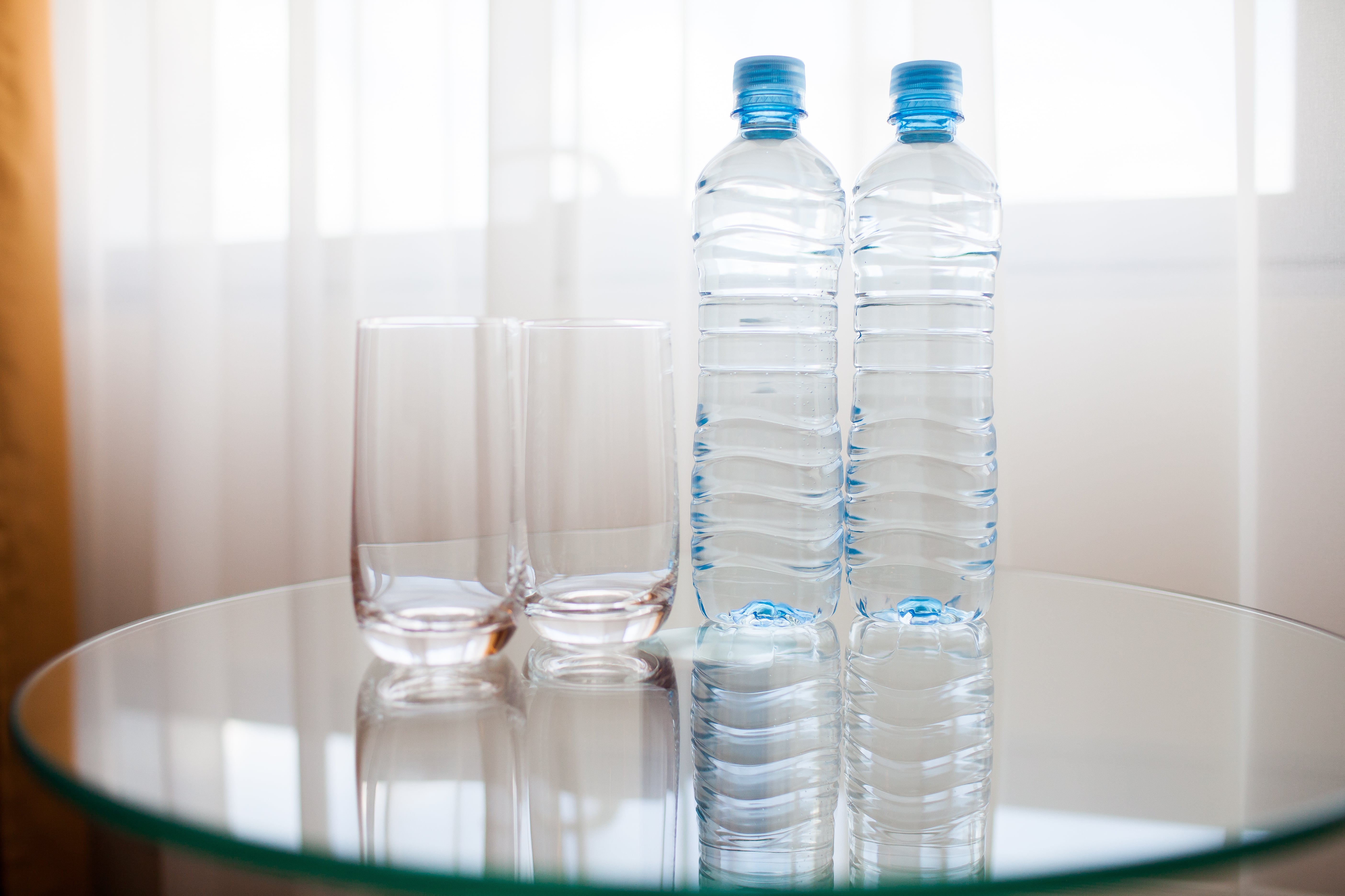 10 Gross Secrets Lurking in Your Hotel Room